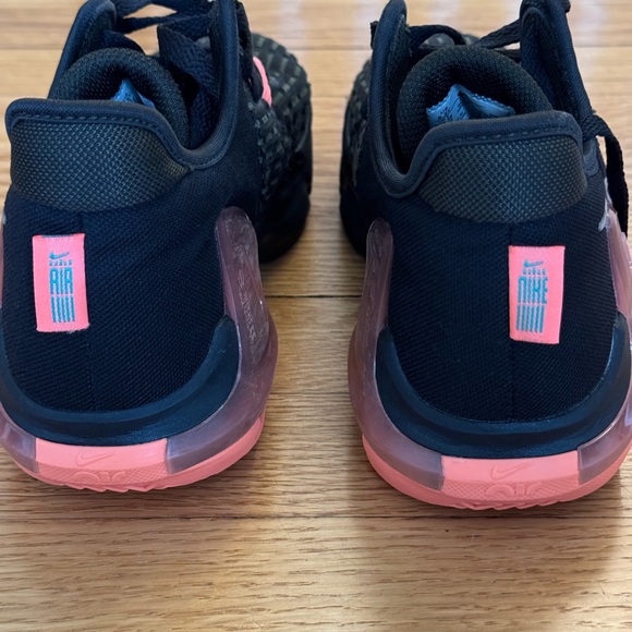 Nike Lebron Witness VI, kids size 5.5. Very good condition. - Picture 2 of 9